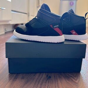 Nike Jorden Fadeaway 23. Size 7C.